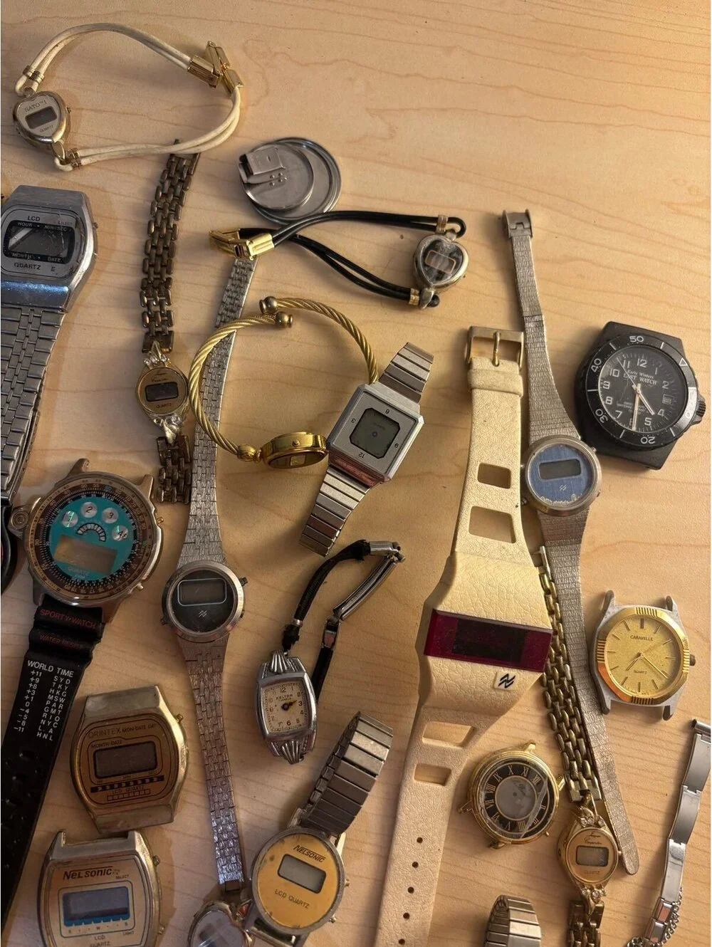 Assorted Vintage Watches -Assorted Vintage Watches - Men's & Women's Collection